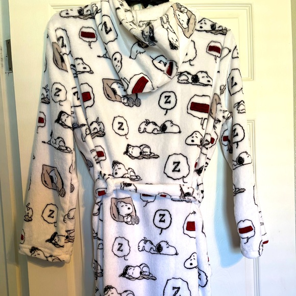Berkshire Intimates & Sleepwear Peanuts Sleeping Snoopy By